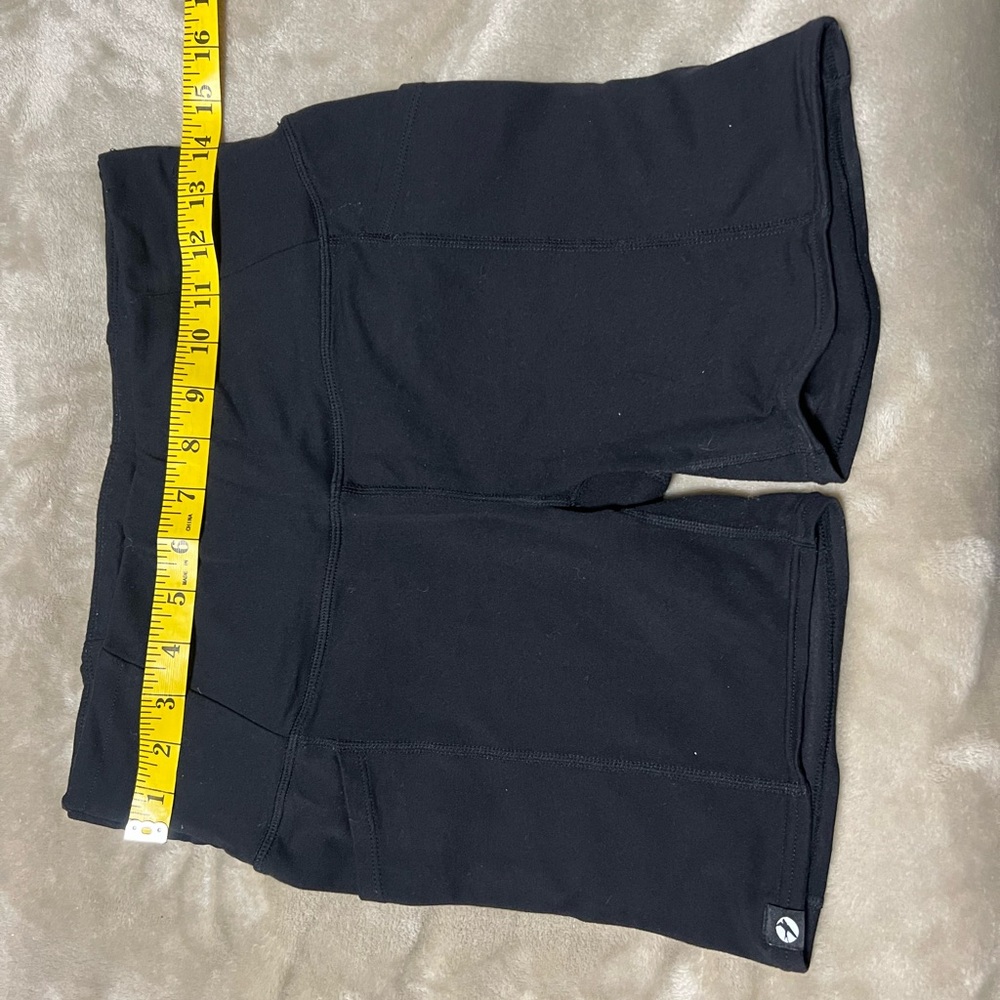 Oiselle spandex shorts